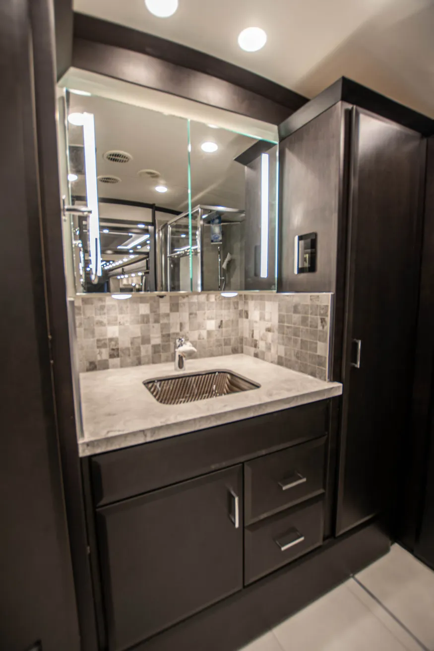 2026 Newmar Mountain Aire 4118 | Photo 30 of 44