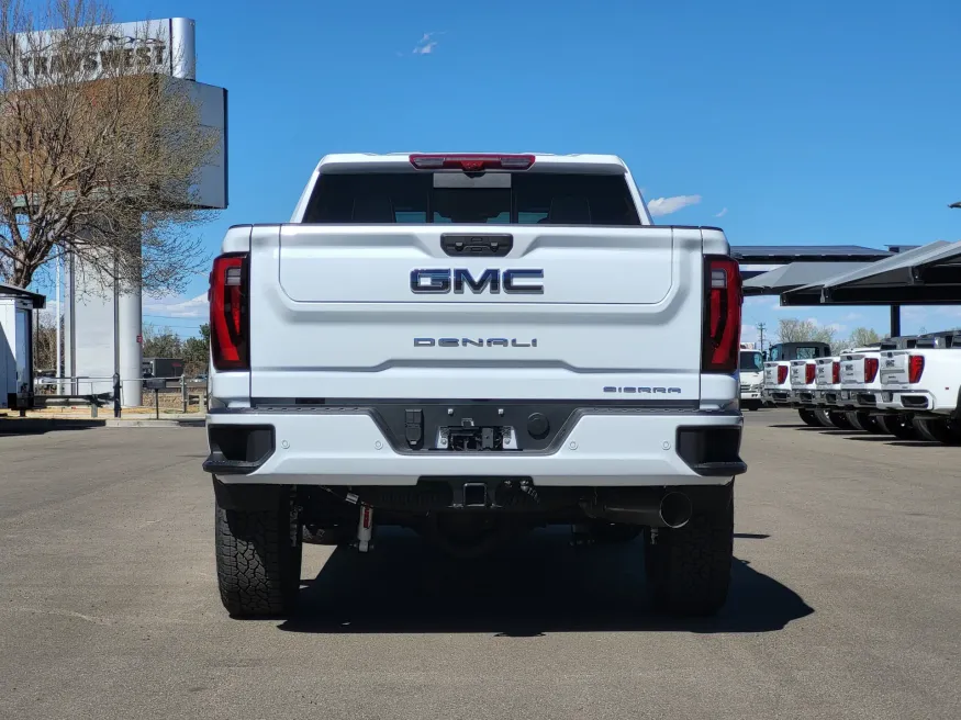 2026 GMC Sierra 2500HD Denali Ultimate | Photo 5 of 25