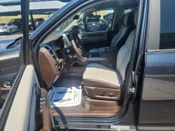 2025 RAM 2500 Laramie | Thumbnail Photo 10 of 27