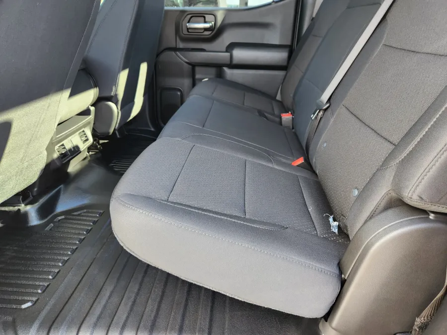 2026 GMC Sierra 1500 Pro | Photo 10 of 30