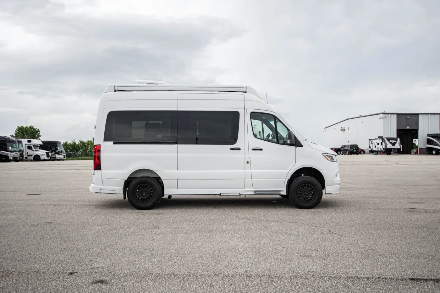 2025 Tiffin GT1 19 AG | Photo 4 of 21