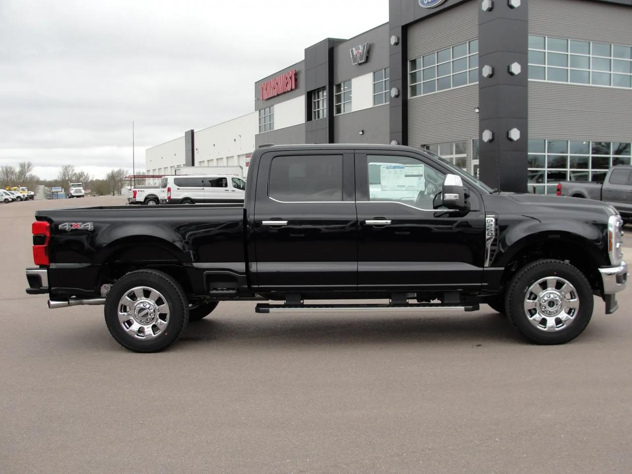 2024 Ford F-250 | Photo 12 of 53