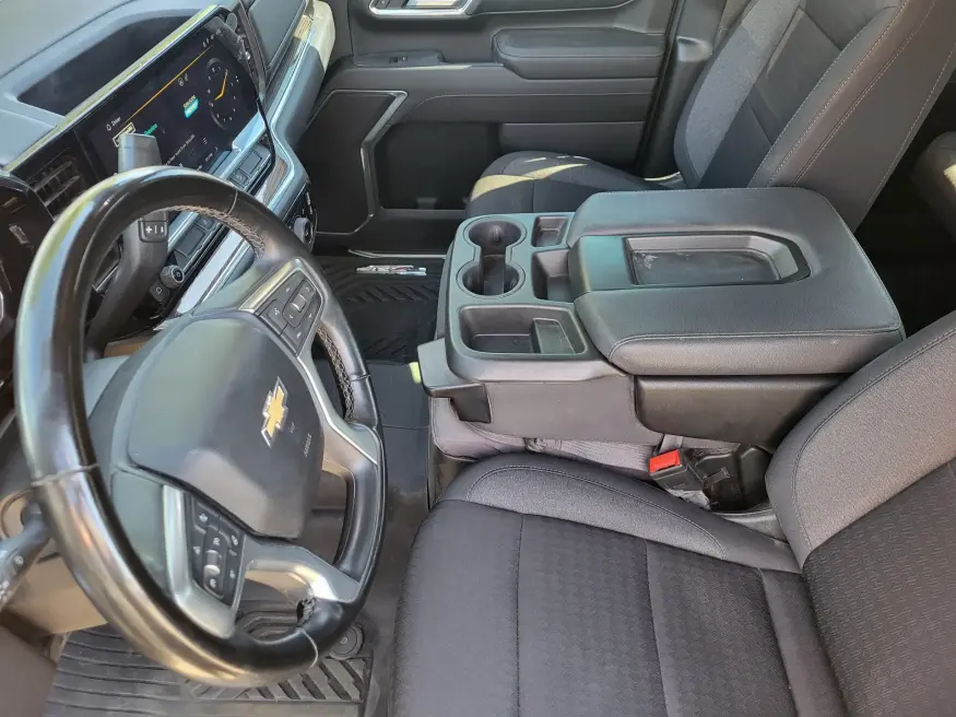 2024 Chevrolet Silverado 2500HD LT | Photo 11 of 23