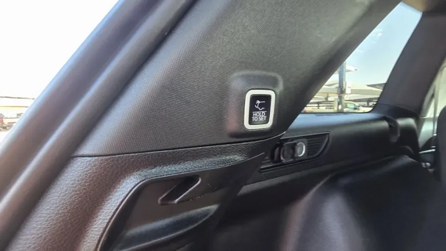 2024 Jeep Grand Cherokee | Photo 9 of 31