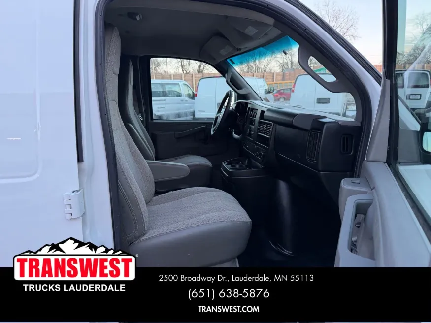 2017 Chevrolet Express 3500 Work Van | Photo 18 of 21