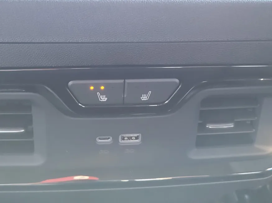 2026 GMC Sierra 2500HD AT4 | Photo 20 of 32