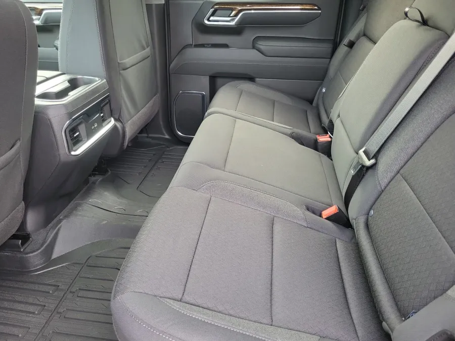 2026 GMC Sierra 1500 Elevation | Photo 20 of 23