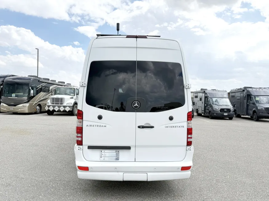 2016 Airstream Interstate EXT Lounge | Photo 14 of 20