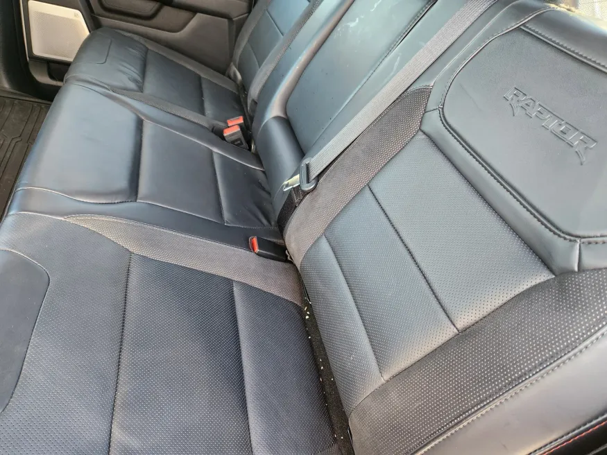 2025 Ford F-150 Raptor | Photo 17 of 21