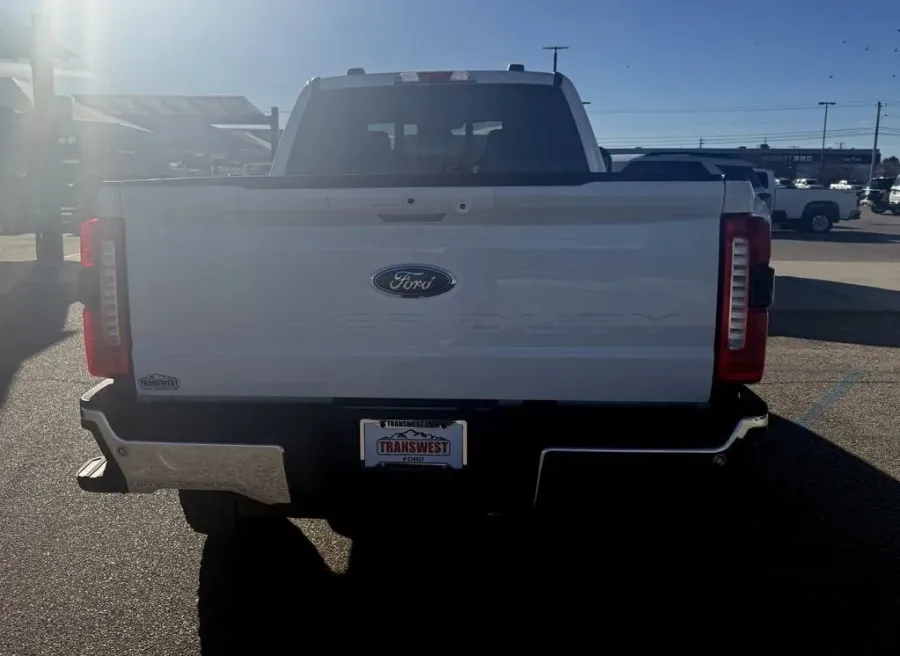 2026 Ford Super Duty F-350 | Photo 6 of 23