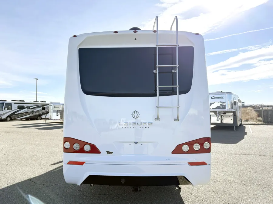 2018 Leisure Travel Van Unity 24MB | Photo 16 of 19