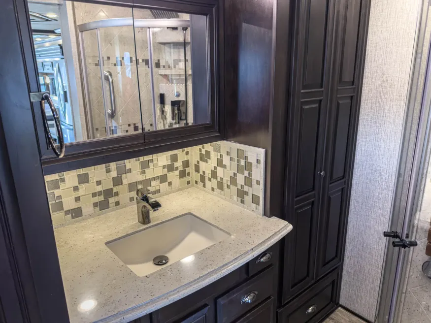 2020 Newmar Dutch Star 3709 | Photo 24 of 27