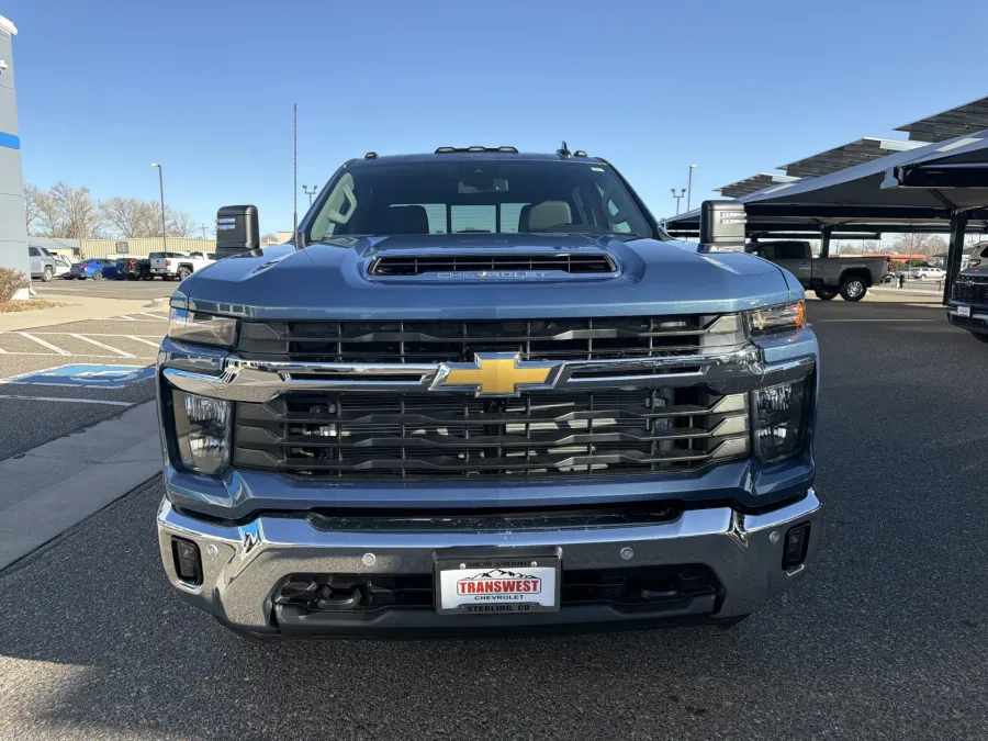 2026 Chevrolet Silverado 3500HD LT | Photo 8 of 19