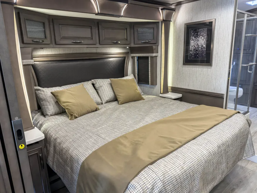 2026 Newmar Dutch Star 4369 | Photo 24 of 43