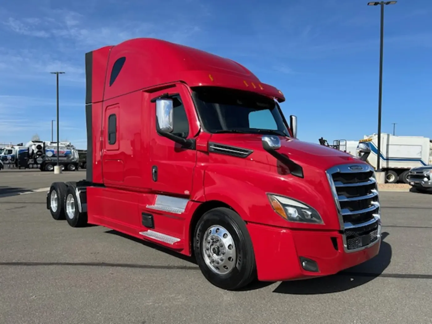 2023 Freightliner Cascadia 126 | Photo 5 of 18