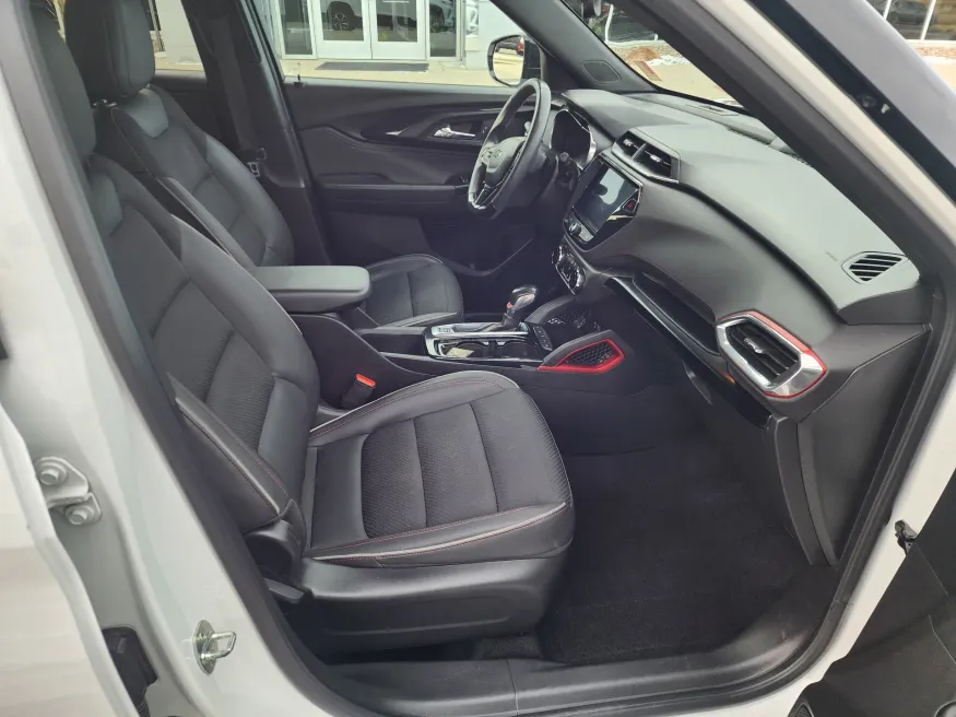 2021 Chevrolet Trailblazer RS | Photo 16 of 23