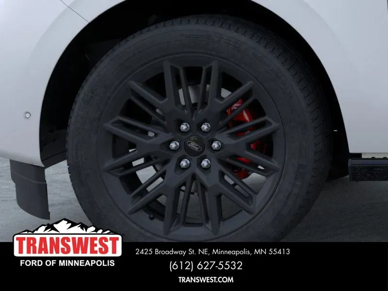 2025 Ford Expedition Max Platinum | Photo 17 of 23