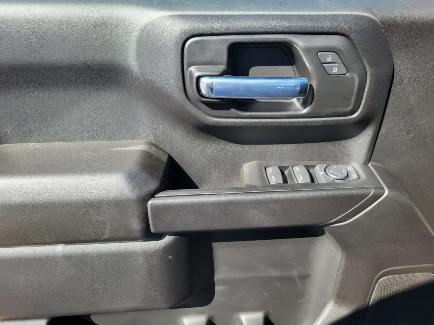 2026 GMC Sierra 1500 Pro | Photo 18 of 24