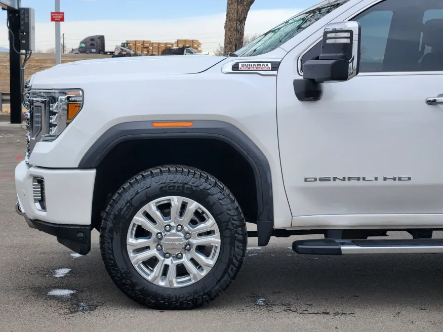 2020 GMC Sierra 2500HD Denali | Photo 4 of 26