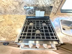 2022 Lakota Bighorn 6HLQ | Thumbnail Photo 9 of 26