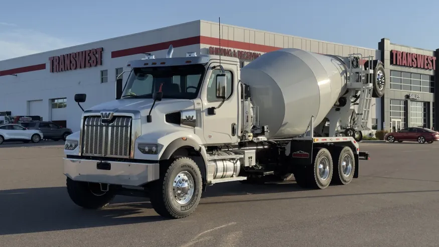 2026 Western Star 47X | Photo 1 of 15