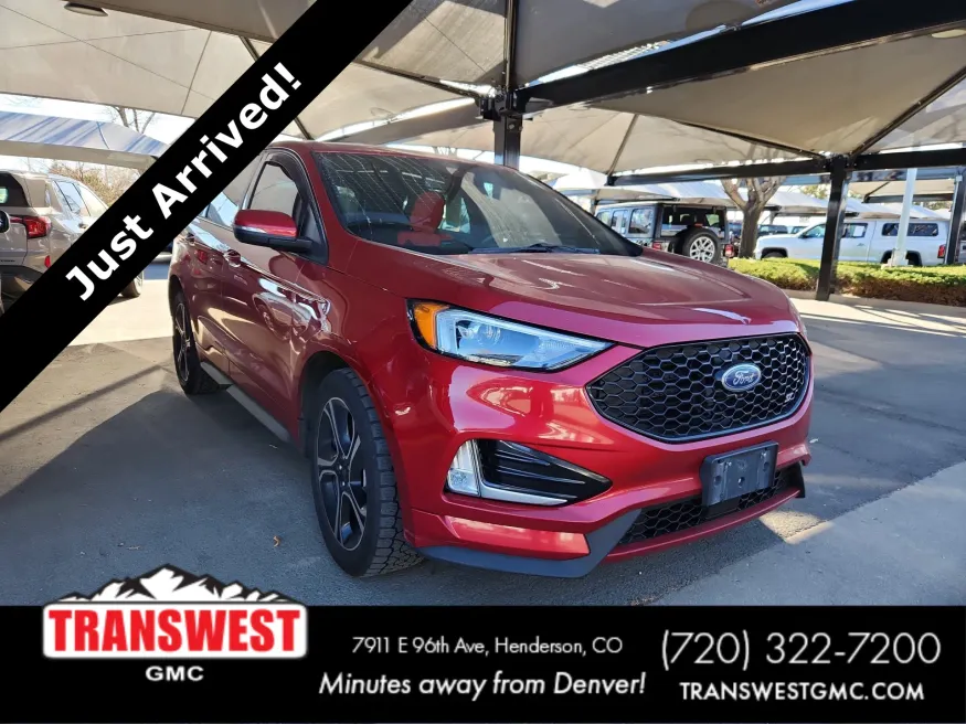 2021 Ford Edge ST | Photo 3 of 3