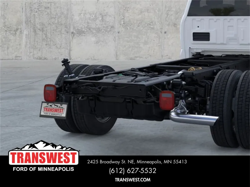 2025 Ford Super Duty F-550 | Photo 21 of 22