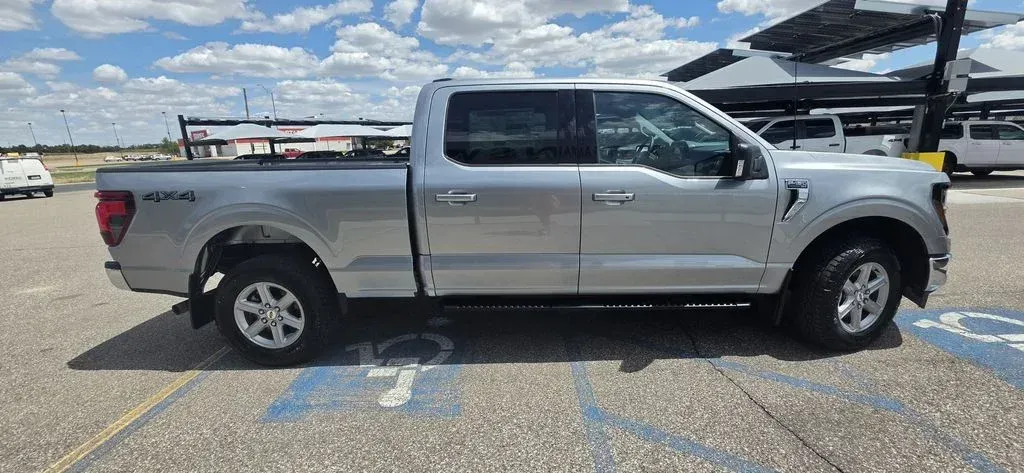 2026 Ford F-150 | Photo 4 of 29