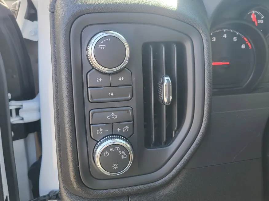 2026 GMC Sierra 2500HD Pro | Photo 20 of 30