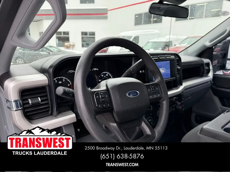 2024 Ford Super Duty F-350 XL | Photo 5 of 15