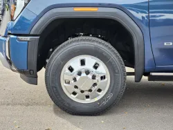 2026 GMC Sierra 3500HD Denali | Thumbnail Photo 22 of 32