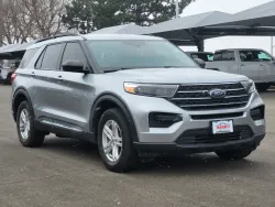 2023 Ford Explorer XLT | Thumbnail Photo 2 of 32