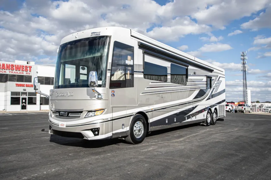 2026 Newmar London Aire 4551 | Photo 8 of 47