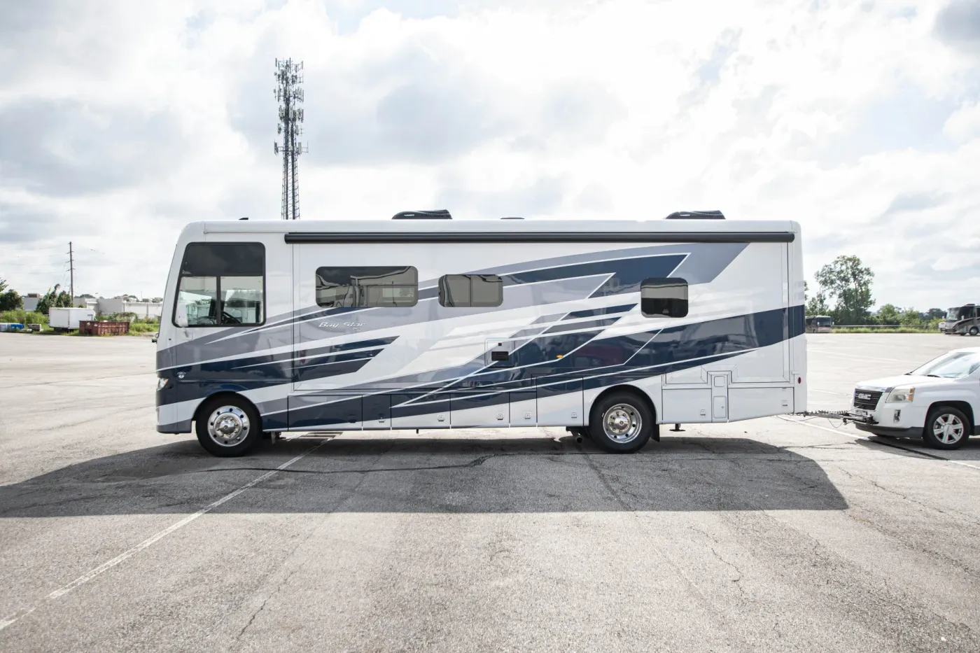 2026 Newmar Bay Star 3225 | Photo 4 of 20