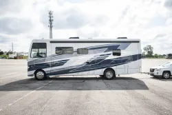 2026 Newmar Bay Star 3225 | Thumbnail Photo 4 of 20