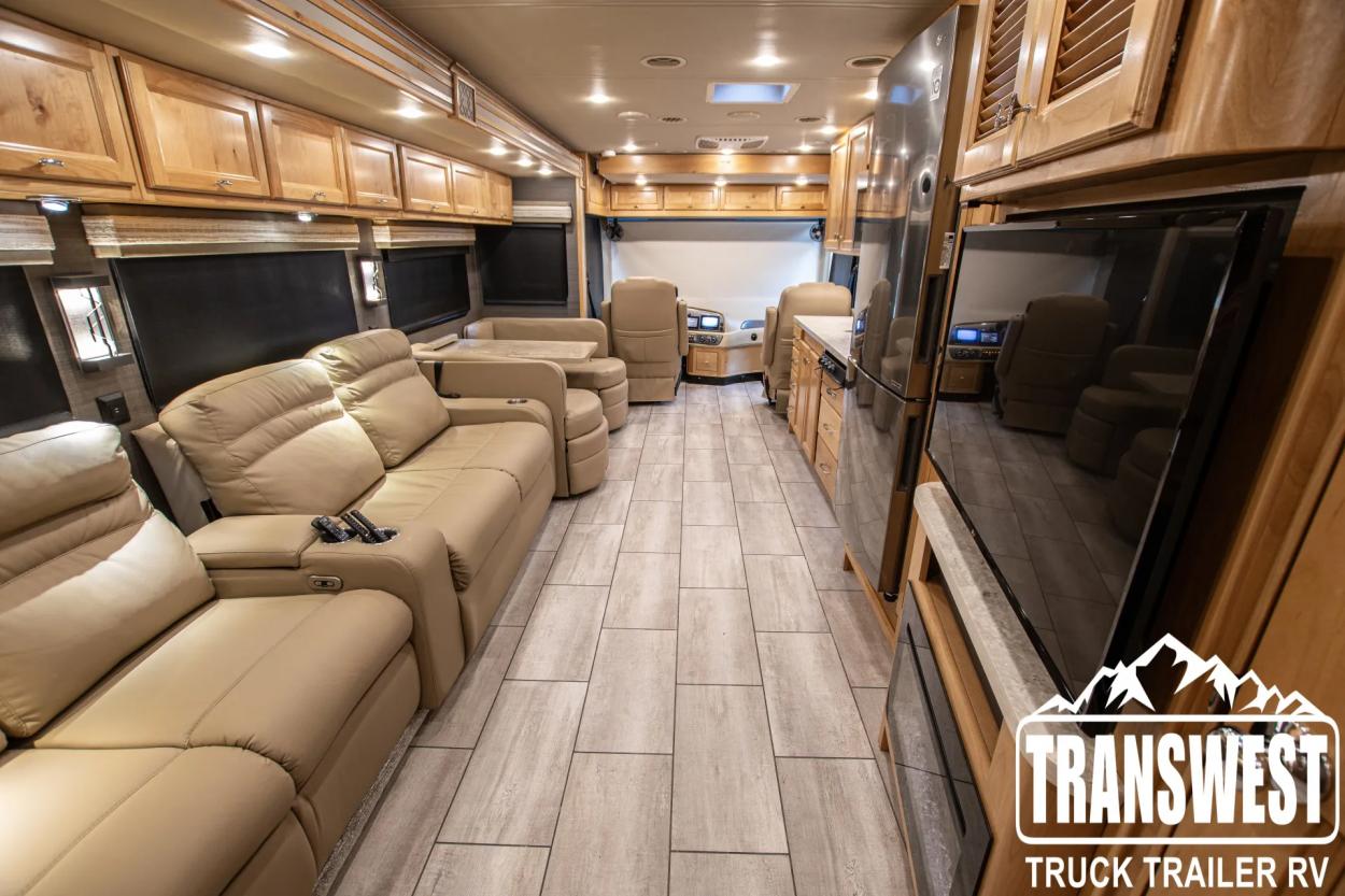 2021 Tiffin Allegro Red 340 38LL | Photo 10 of 29