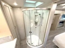 2023 Newmar Ventana 4326 | Thumbnail Photo 21 of 34