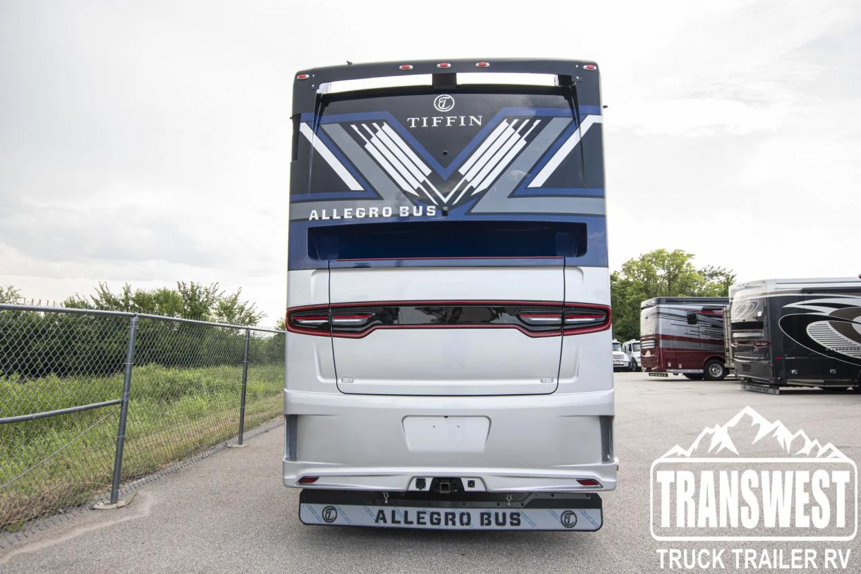 2023 Tiffin Allegro Bus 45FP | Photo 4 of 36