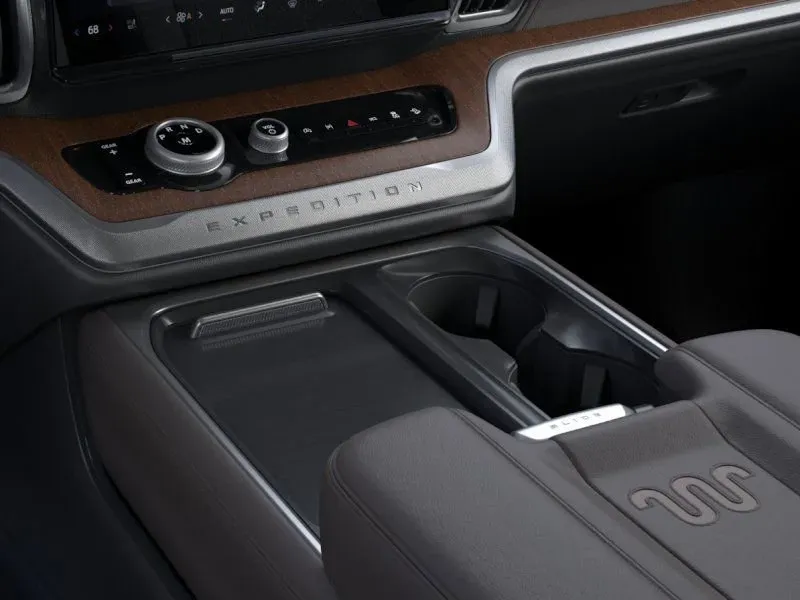 2026 Ford Expedition | Photo 14 of 23