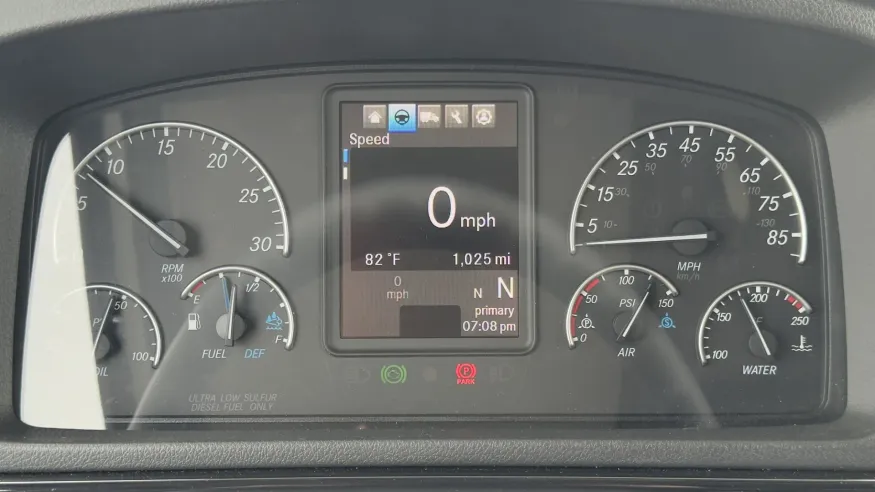 2025 Freightliner M2 106 Summit Hauler | Photo 19 of 22