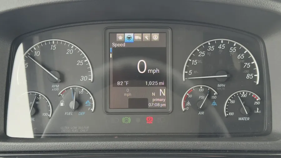 2025 Freightliner M2 106 Summit Hauler | Photo 19 of 22