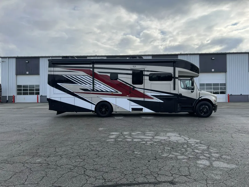 2026 Newmar Grand Star 3444 | Photo 4 of 23