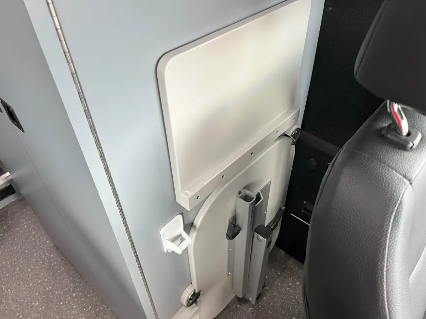 2022 Pleasure-way Rekon 4x4 | Photo 13 of 20