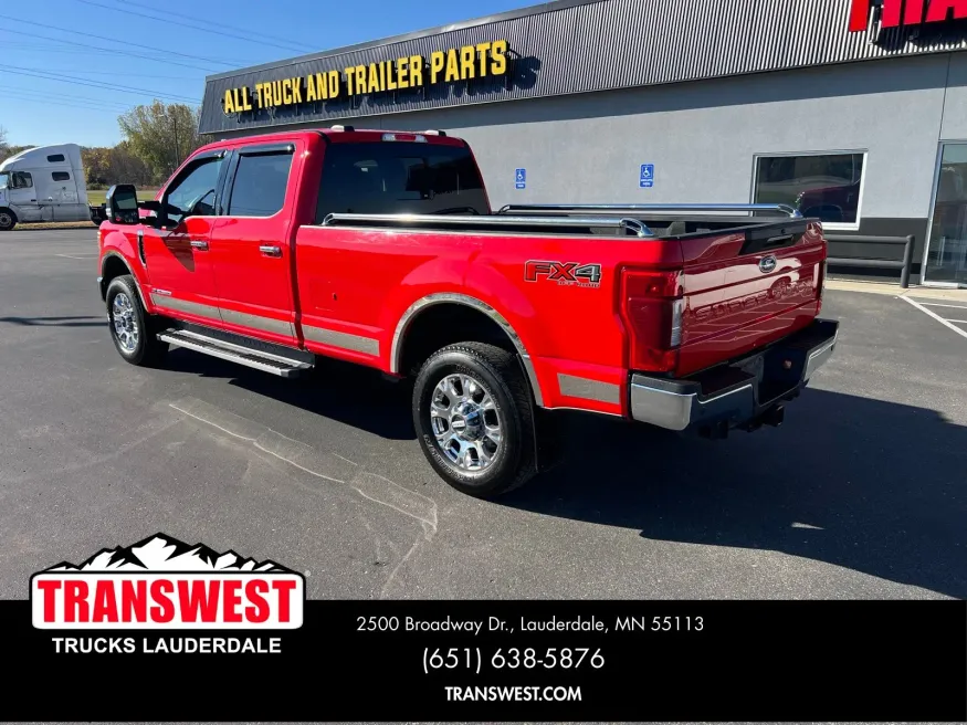 2022 Ford Super Duty F-350 Lariat | Photo 8 of 17