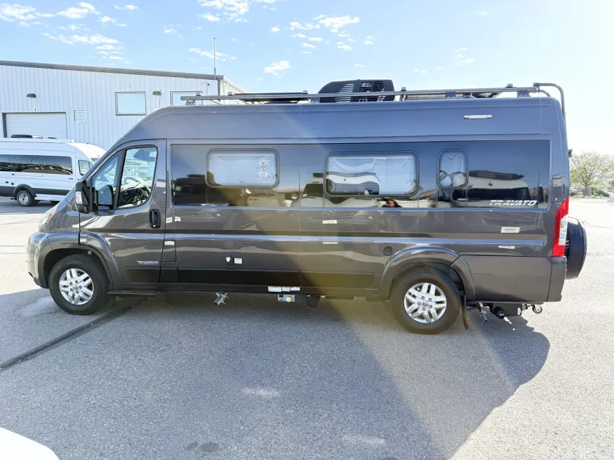 2022 Winnebago Travato 59K | Photo 8 of 9