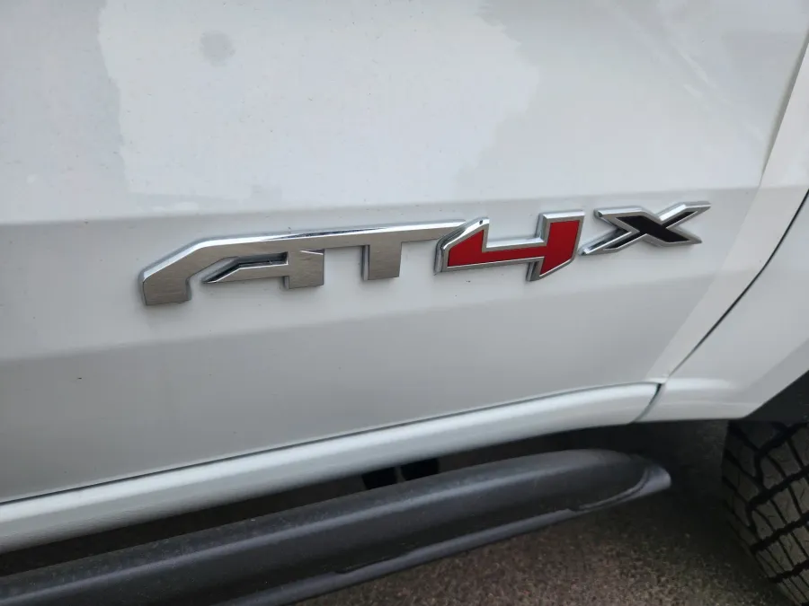 2026 GMC Canyon 4WD AT4X | Photo 19 of 29