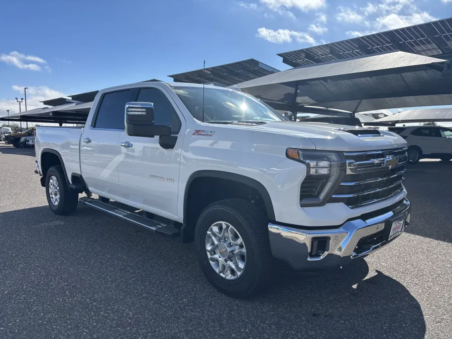 2026 Chevrolet Silverado 2500HD LTZ | Photo 6 of 20