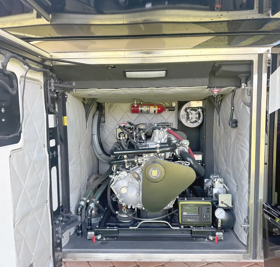 2023 Emerald Luxury Coaches Prevost H3-45 Triple Slide | Photo 39 of 41