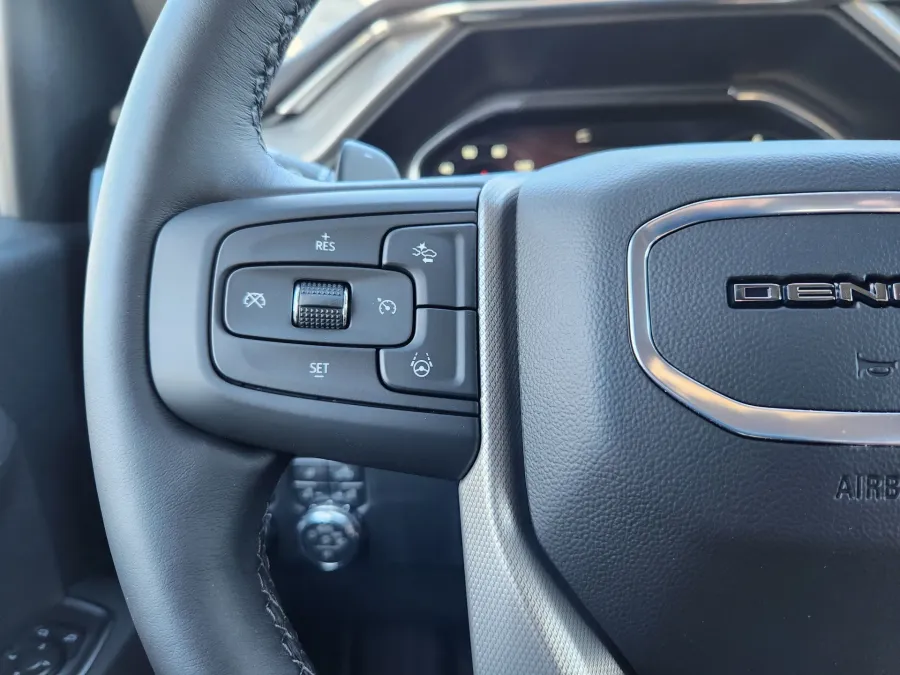 2026 GMC Sierra 1500 Denali | Photo 23 of 31