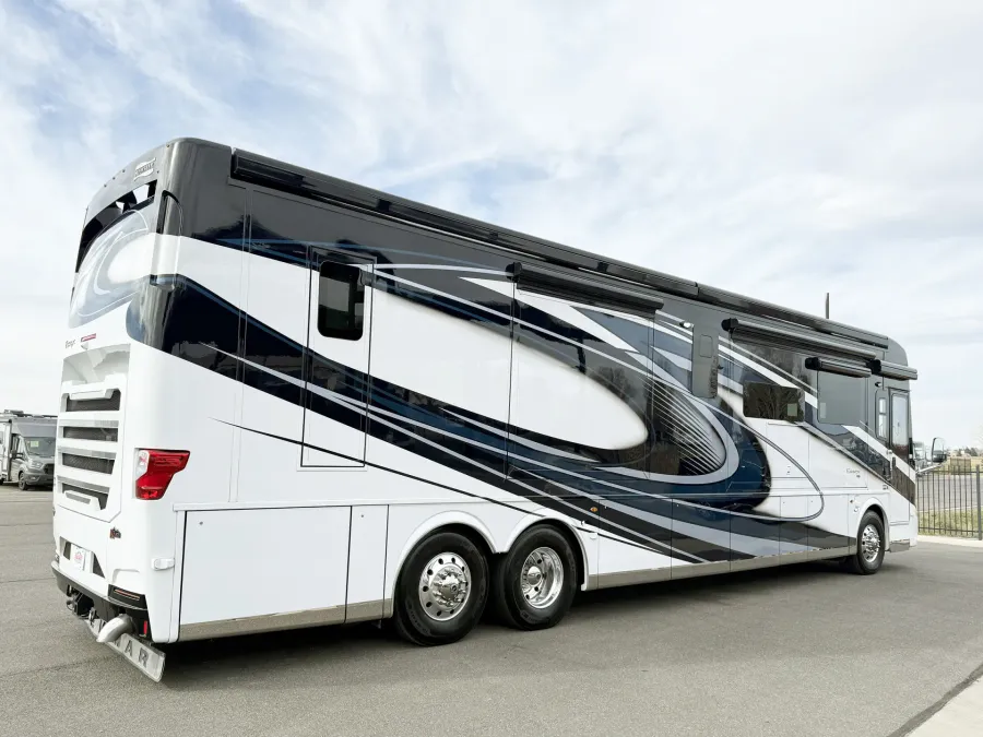 2023 Newmar Essex 4551 | Photo 22 of 34